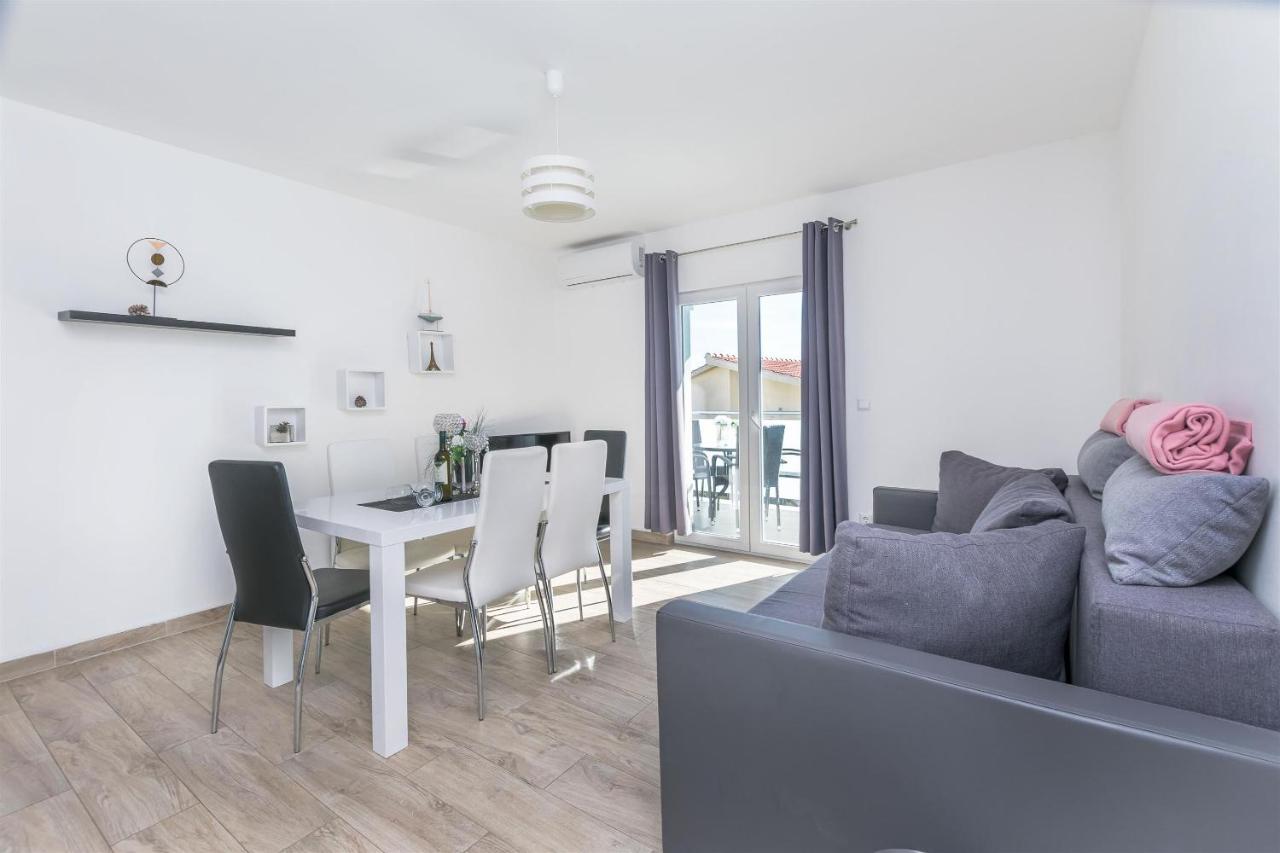 Apartments Lorenzo لوكفا روجوزنيكا المظهر الخارجي الصورة