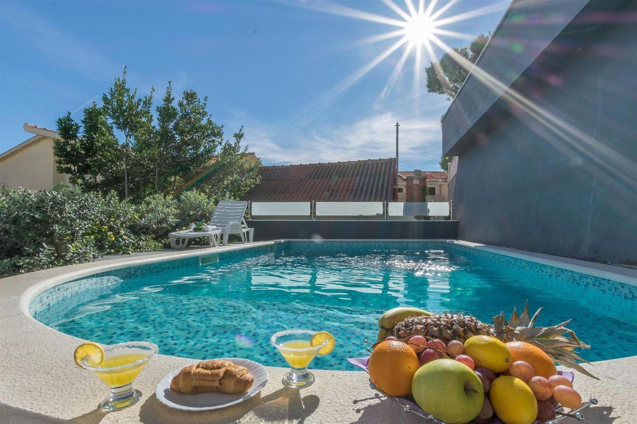 Apartments Lorenzo لوكفا روجوزنيكا المظهر الخارجي الصورة