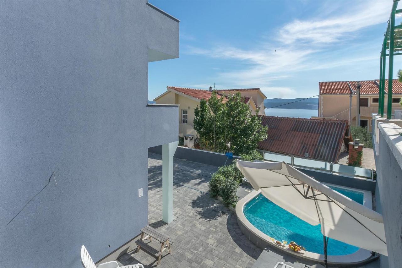 Apartments Lorenzo لوكفا روجوزنيكا المظهر الخارجي الصورة