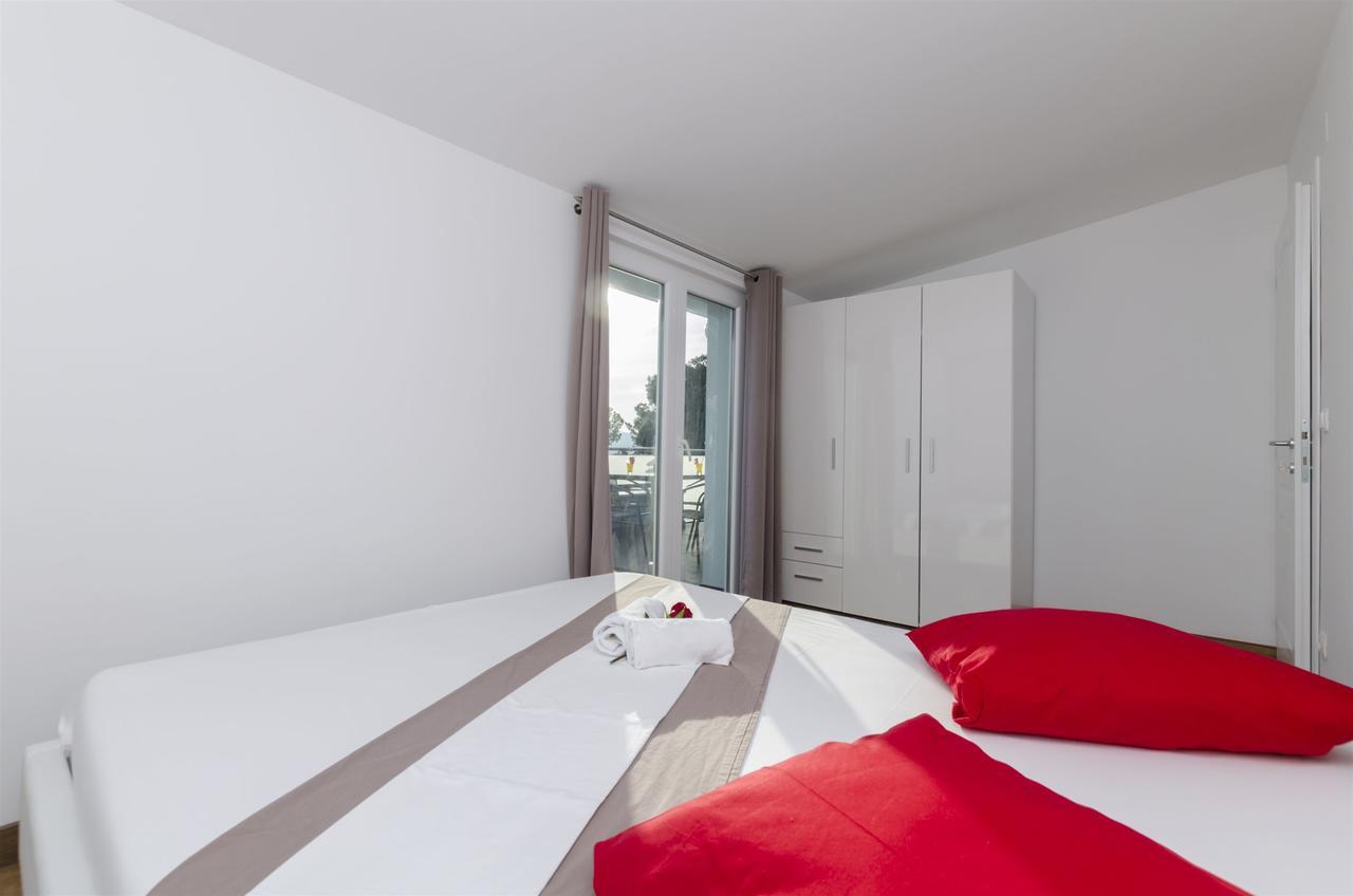 Apartments Lorenzo لوكفا روجوزنيكا المظهر الخارجي الصورة