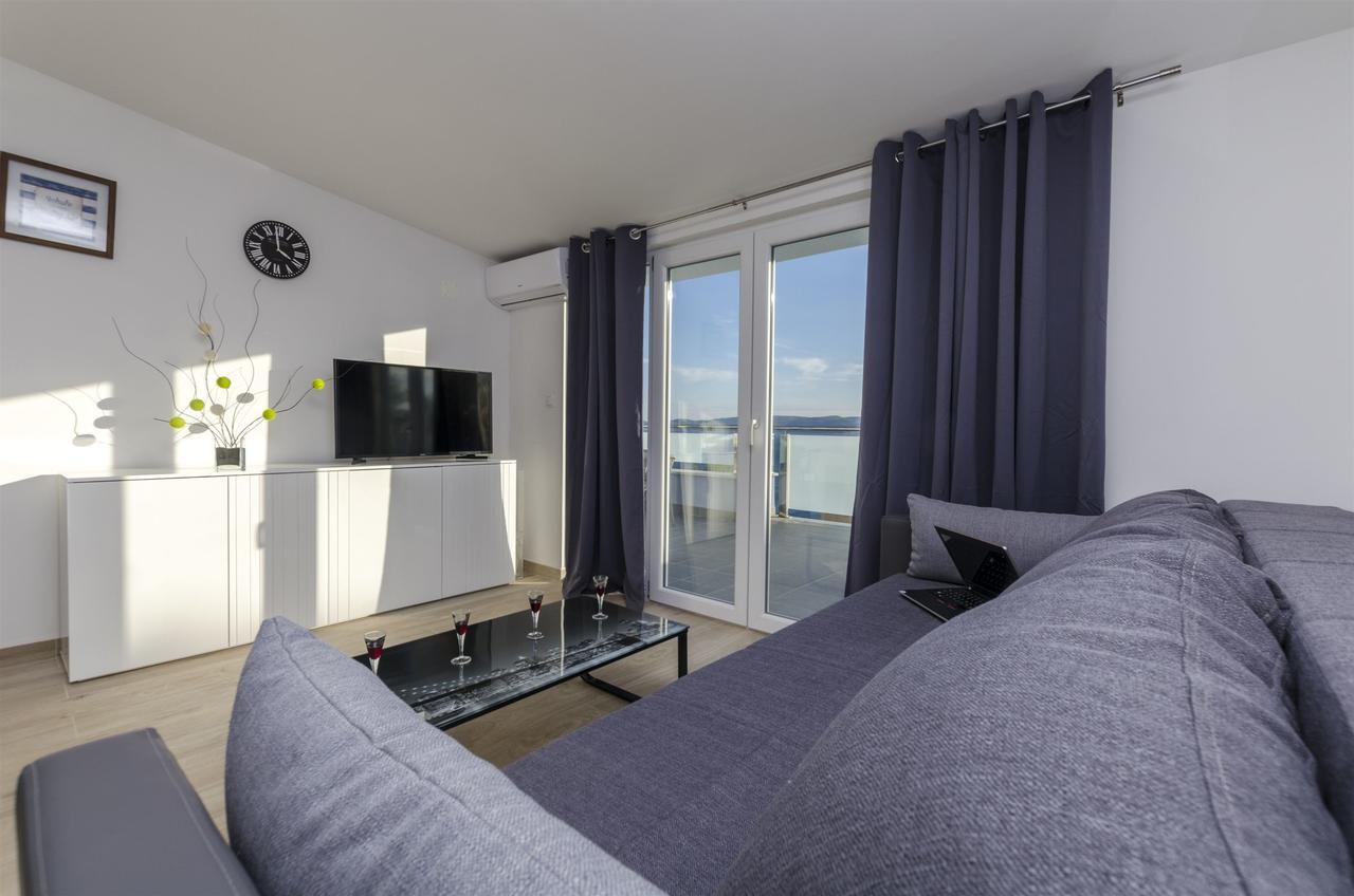 Apartments Lorenzo لوكفا روجوزنيكا المظهر الخارجي الصورة